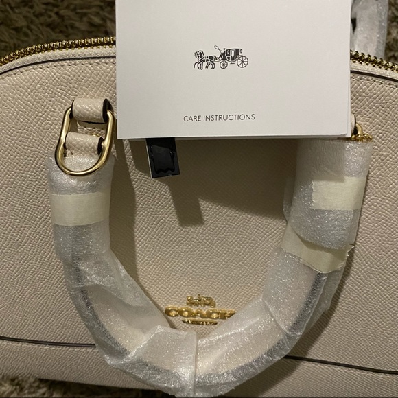 Authentic Coach Mini Sierra Satchel - Picture 8 of 8